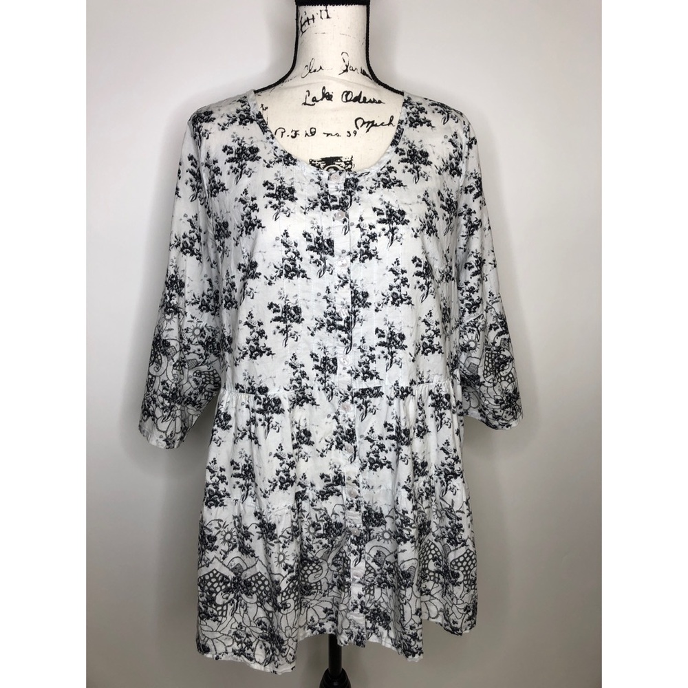 Ellos Floral Button Down Tunic - Medium - image 1